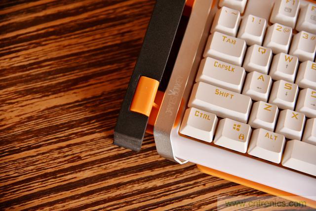 左手寫愛，右手寫他&mdash;&mdash;從此鍵盤鼠標(biāo)不分家！