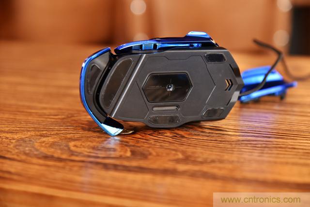 左手寫愛，右手寫他&mdash;&mdash;從此鍵盤鼠標(biāo)不分家！