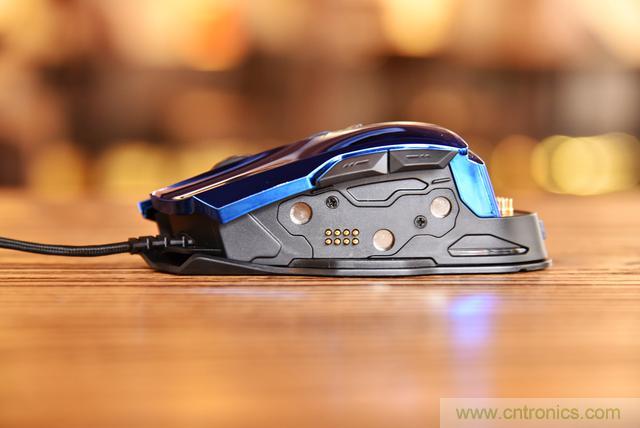 左手寫愛，右手寫他&mdash;&mdash;從此鍵盤鼠標(biāo)不分家！