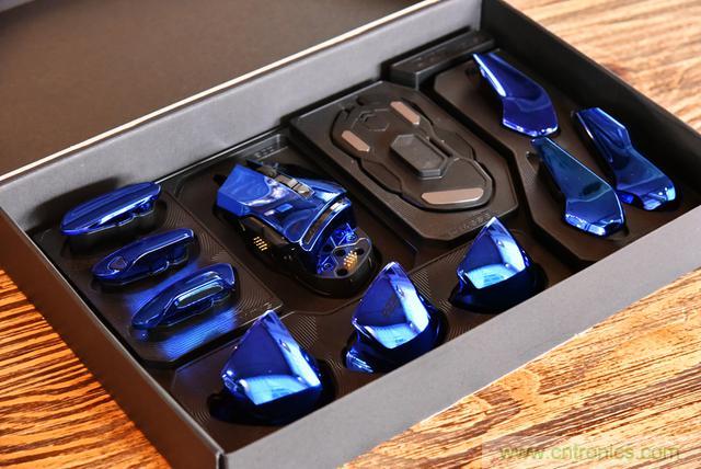 左手寫愛，右手寫他&mdash;&mdash;從此鍵盤鼠標(biāo)不分家！