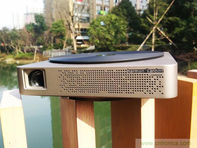 無(wú)屏電視時(shí)代已然來(lái)臨，客廳你做好準(zhǔn)備了嗎？