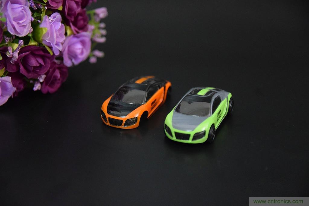 虛擬與現(xiàn)實相結(jié)合的飛車游戲，讓你體驗速度與激情的碰撞！