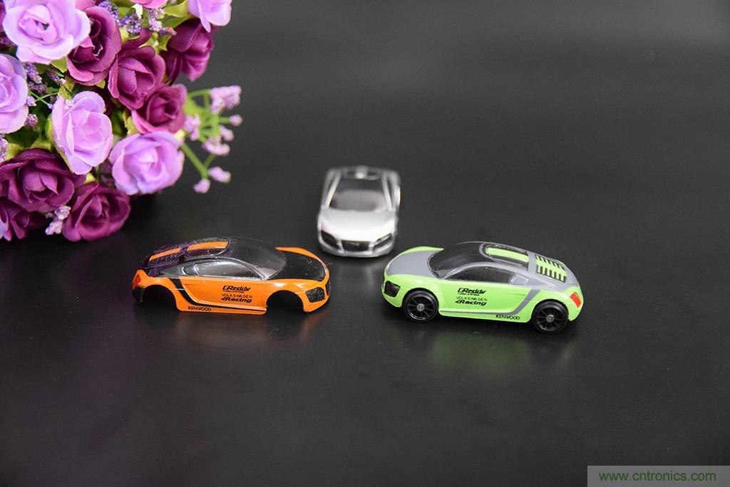 虛擬與現(xiàn)實相結(jié)合的飛車游戲，讓你體驗速度與激情的碰撞！