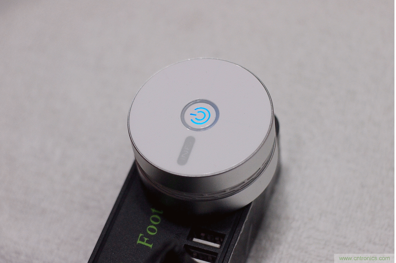 路由器也跟風(fēng)玩分體設(shè)計(jì)，你咋不上天呢？