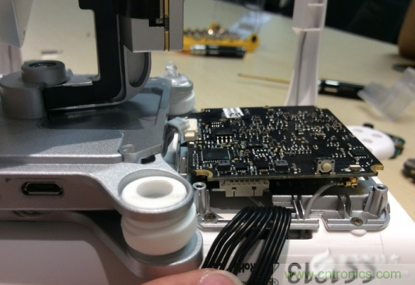 真飛機拆不著，那就來拆拆無人機&ldquo;鼻祖&rdquo;大疆吧！