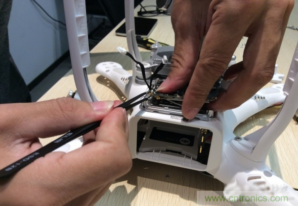 真飛機拆不著，那就來拆拆無人機&ldquo;鼻祖&rdquo;大疆吧！