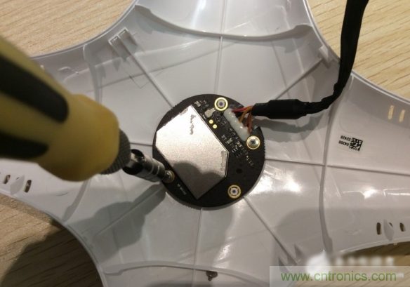 真飛機拆不著，那就來拆拆無人機&ldquo;鼻祖&rdquo;大疆吧！