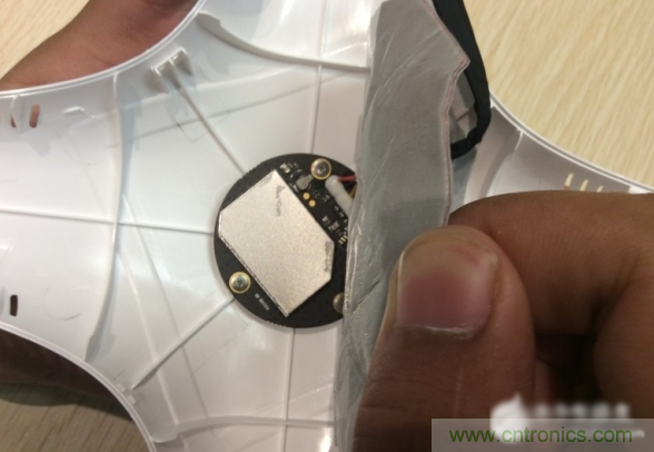 真飛機拆不著，那就來拆拆無人機&ldquo;鼻祖&rdquo;大疆吧！