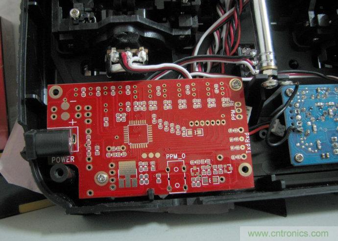 無人機 DIY 制作全過程，酷得不要不要的！