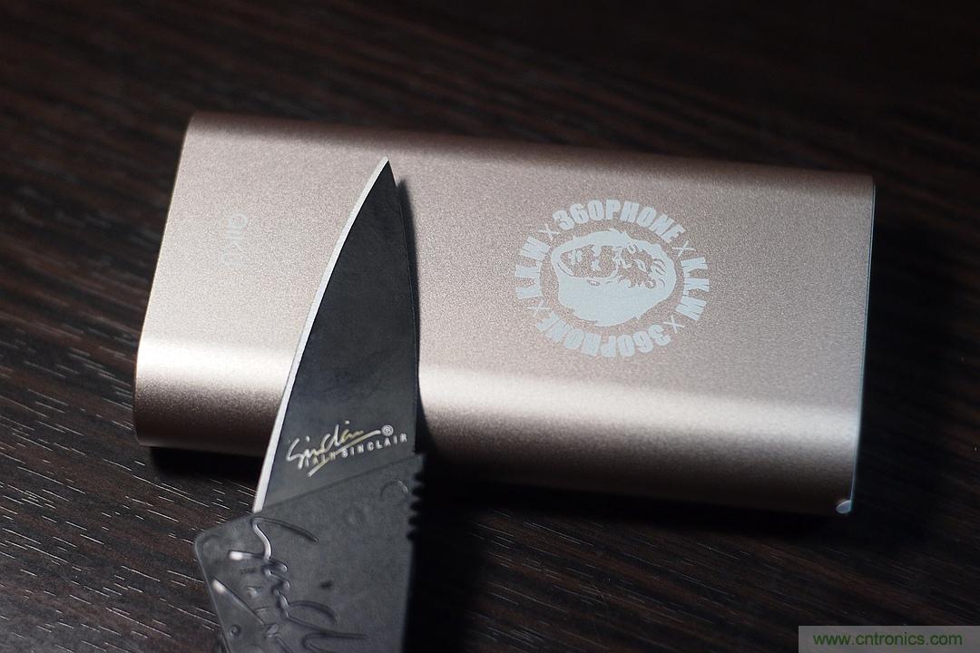 移動電源也玩雙引擎？快到你想象不到