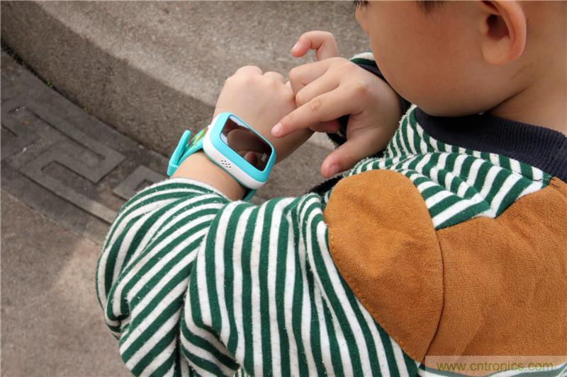 別讓《失孤》重演，360兒童手表幫你定住家中小頑童！