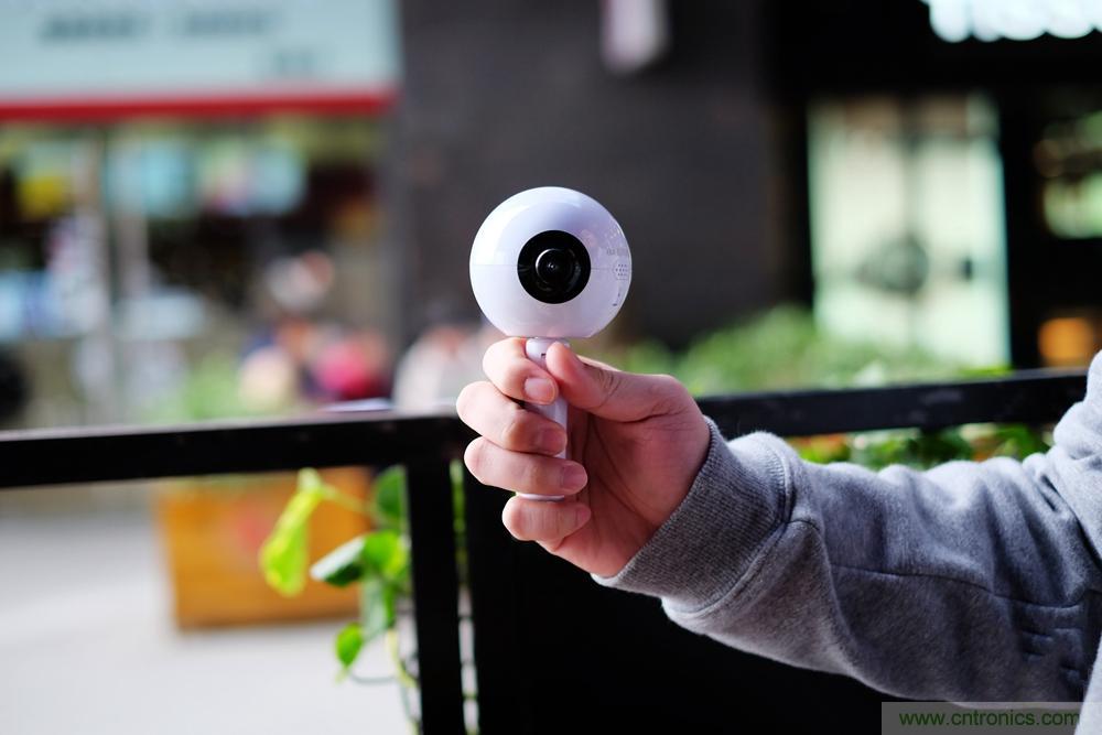 造型神似BB8，讓照片翻滾起來&mdash;&mdash;暴風魔眼