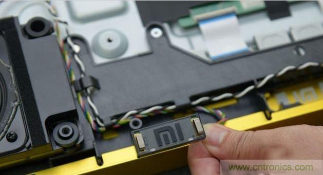 小米電視震撼拆解:內(nèi)部芯片電路設計構(gòu)造曝光