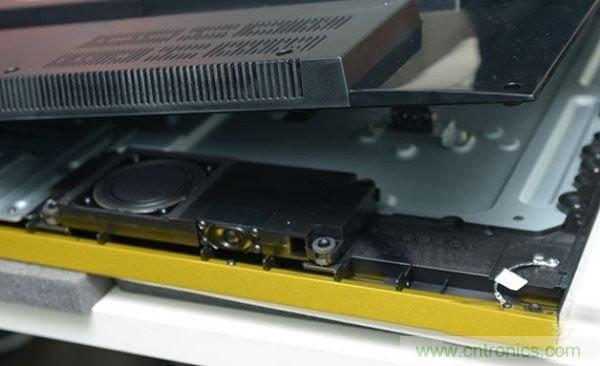 小米電視震撼拆解:內(nèi)部芯片電路設計構(gòu)造曝光