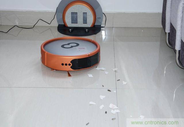智能導航掃地機器人，以內(nèi)更靠譜！