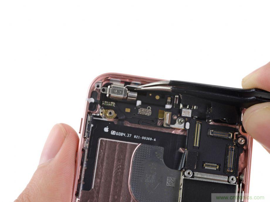 有什么地方?jīng)]有變？iPhone SE真機(jī)拆解