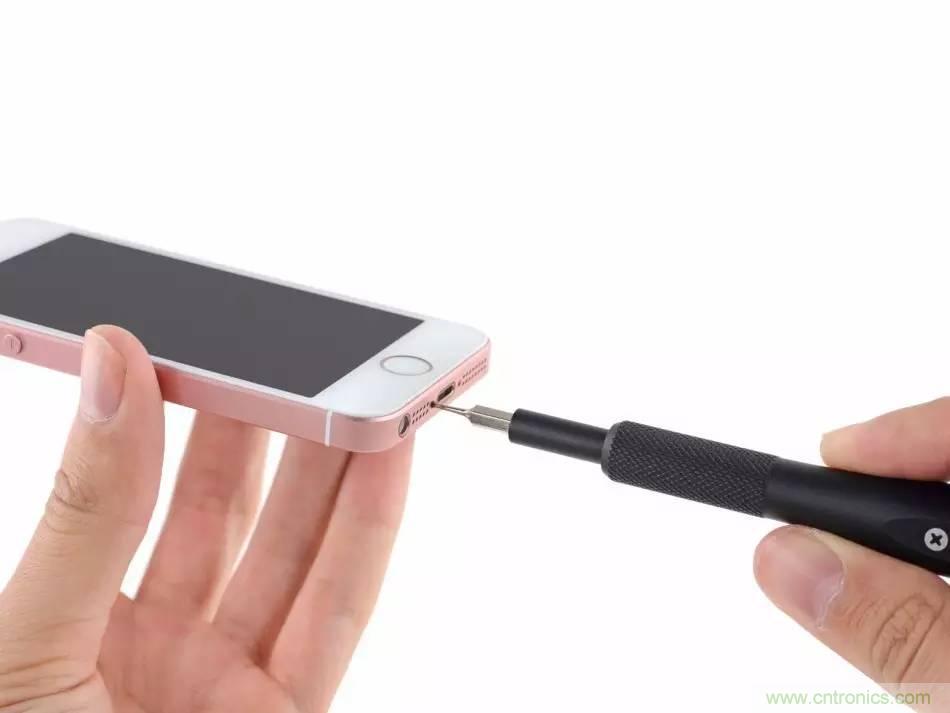 有什么地方?jīng)]有變？iPhone SE真機(jī)拆解