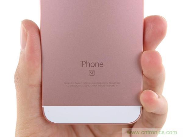 有什么地方?jīng)]有變？iPhone SE真機(jī)拆解