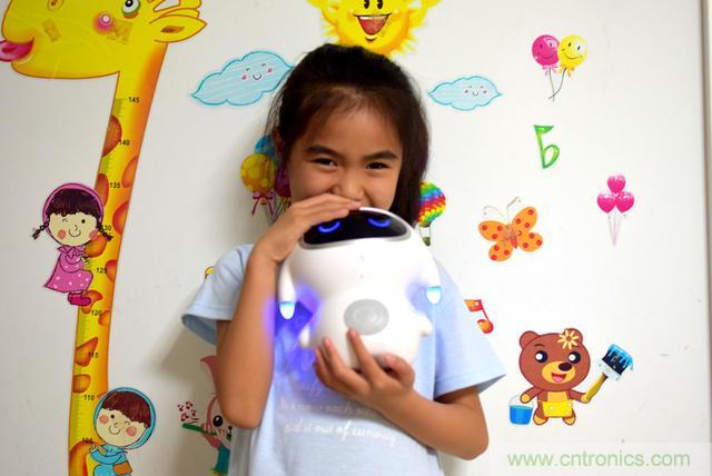 &ldquo;爸爸再不陪我，我就長大了&rdquo;&mdash;&mdash;小騰機器人