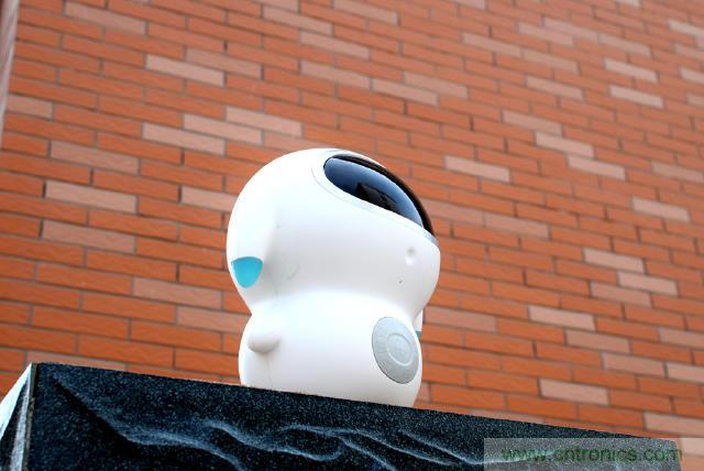 &ldquo;爸爸再不陪我，我就長大了&rdquo;&mdash;&mdash;小騰機器人