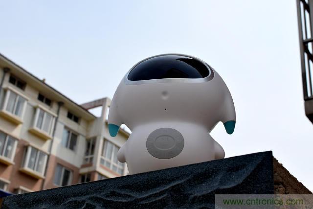 &ldquo;爸爸再不陪我，我就長大了&rdquo;&mdash;&mdash;小騰機器人