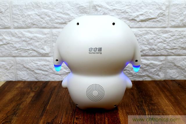 &ldquo;爸爸再不陪我，我就長大了&rdquo;&mdash;&mdash;小騰機器人