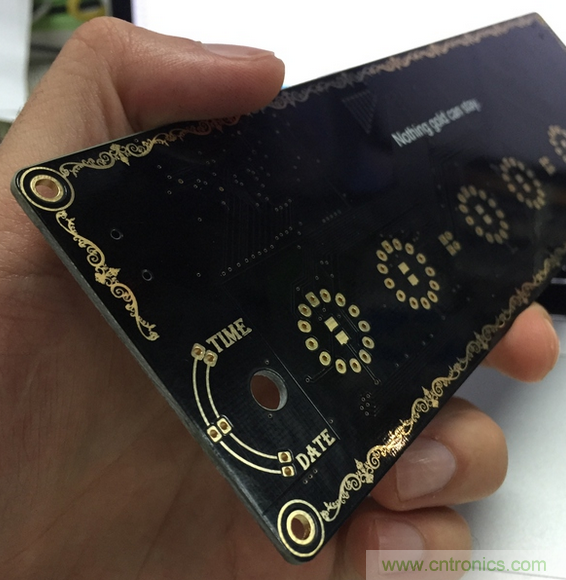 瘋狂技術(shù)男DIY了一個輝光時鐘