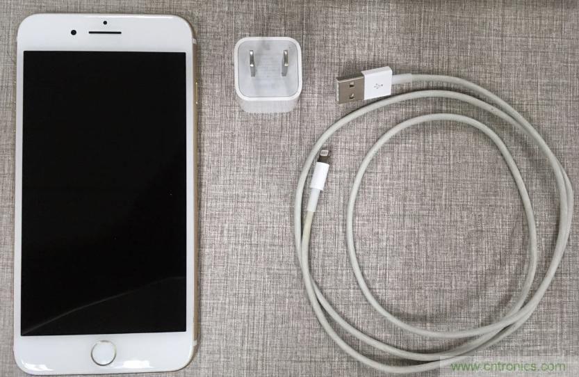 &ldquo;瘋7&rdquo;手機充電實測：為何沿用傳統(tǒng)充電模式？