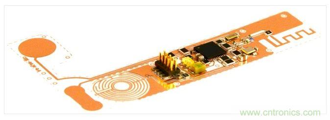 藍(lán)牙傳感器電路：可以折疊成想要的形狀，并用塑料制造出來。