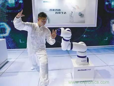 協(xié)作機(jī)器人伺服、傳感器核心器件大揭秘