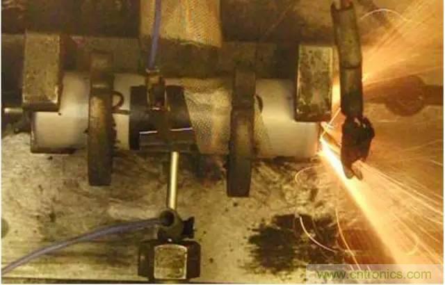 鋰離子電池安全測試解析：擠壓、針刺、短路