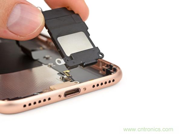 iPhone 8首拆：無線充電版本的iPhone 7？