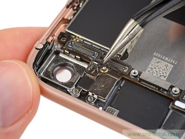 iPhone 8首拆：無線充電版本的iPhone 7？