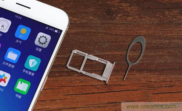 eSIM技術(shù)揭秘：蘋果手表如何做到不插卡也能打電話？