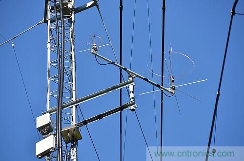 波音787天線布局太夸張？汽車(chē)天線復(fù)雜度正逐步接近