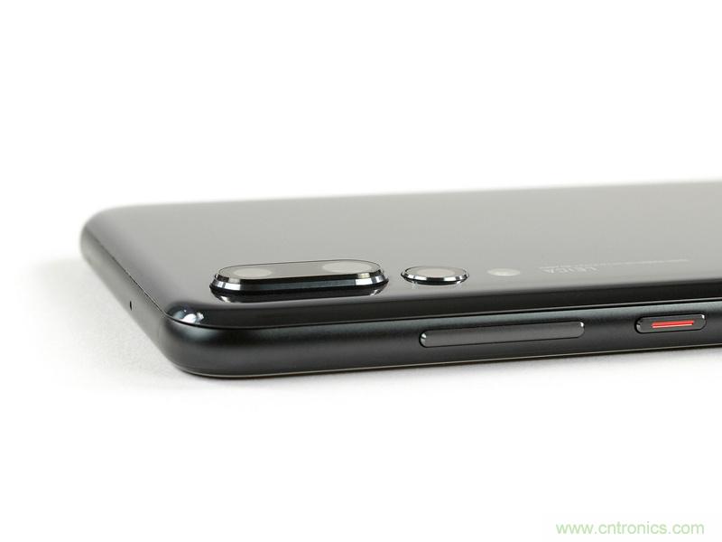 拆解華為P20 Pro:后置三攝都有硬件級光學防抖