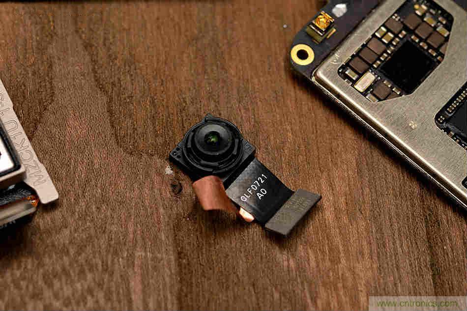 拆解魅族15 Plus：玩轉(zhuǎn)了新概念，但其工藝究竟如何？