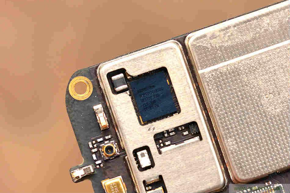 拆解魅族15 Plus：玩轉(zhuǎn)了新概念，但其工藝究竟如何？