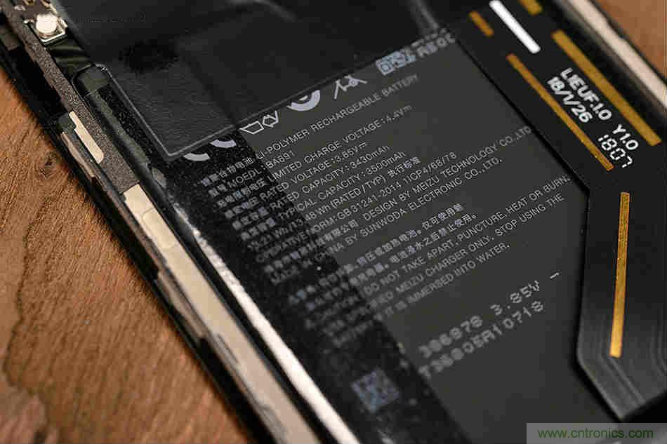 拆解魅族15 Plus：玩轉(zhuǎn)了新概念，但其工藝究竟如何？