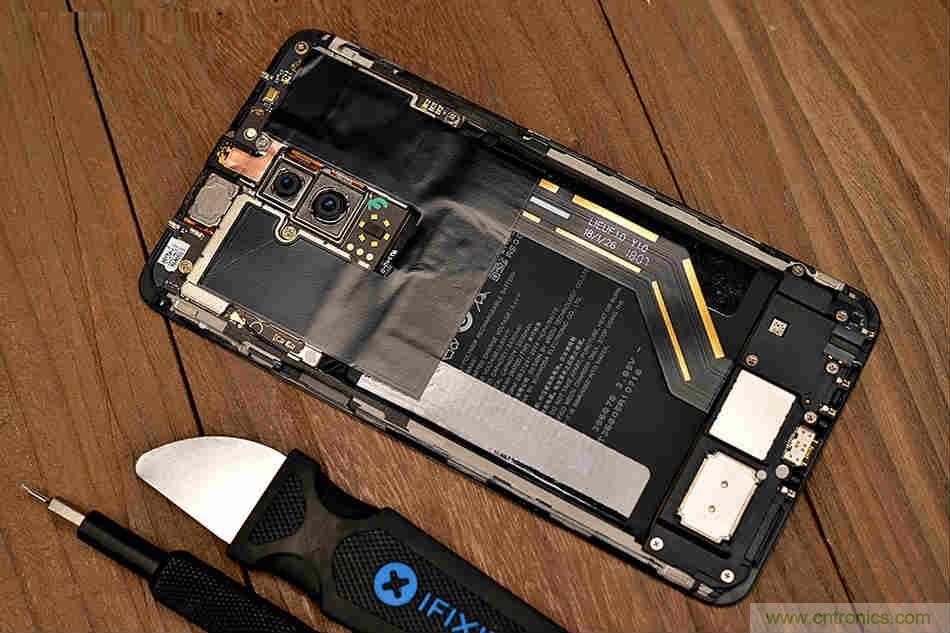 拆解魅族15 Plus：玩轉(zhuǎn)了新概念，但其工藝究竟如何？