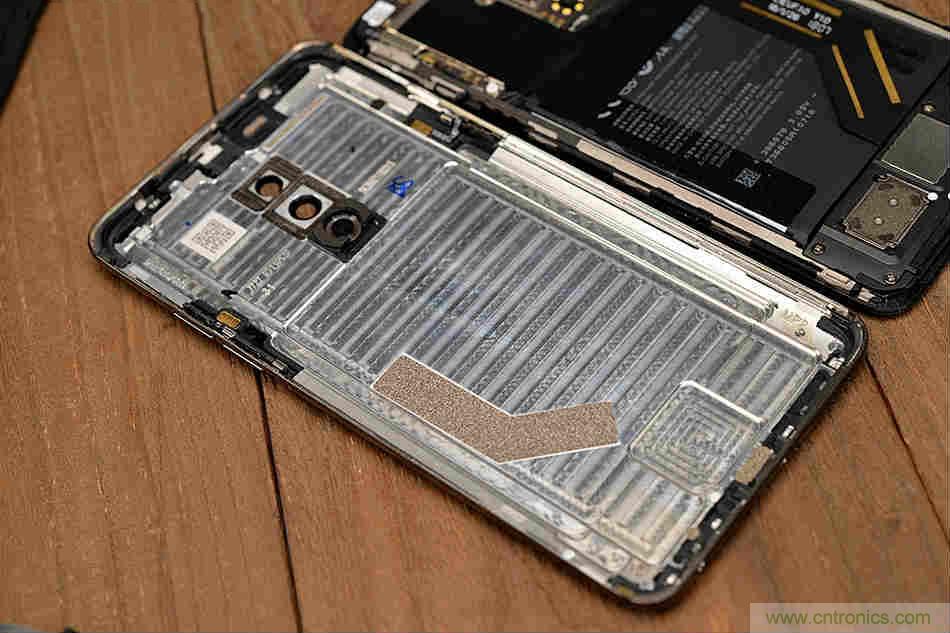 拆解魅族15 Plus：玩轉(zhuǎn)了新概念，但其工藝究竟如何？