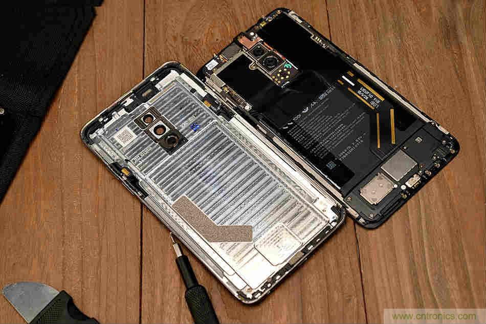 拆解魅族15 Plus：玩轉(zhuǎn)了新概念，但其工藝究竟如何？