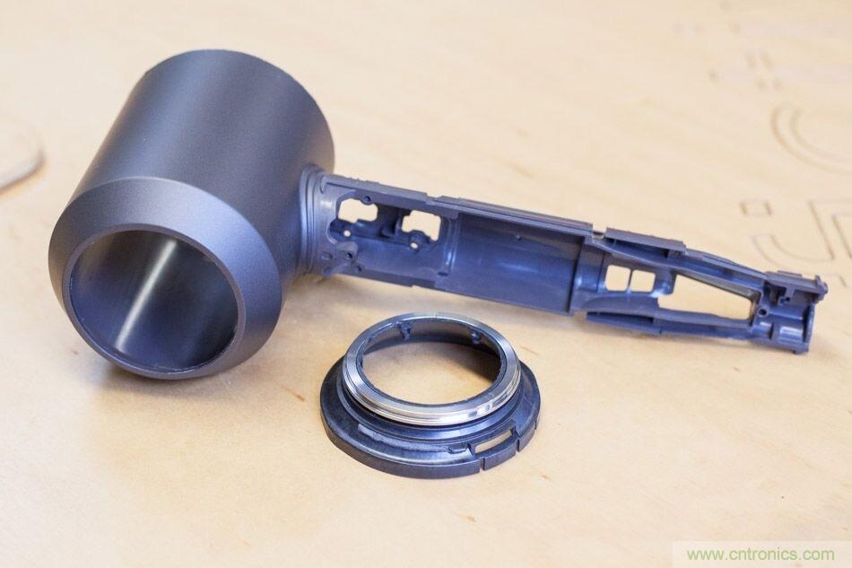 拆解戴森吹風機：近三千元的價格貴在哪？