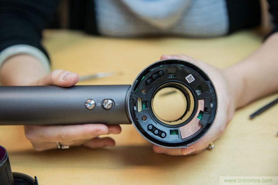 拆解戴森吹風機：近三千元的價格貴在哪？