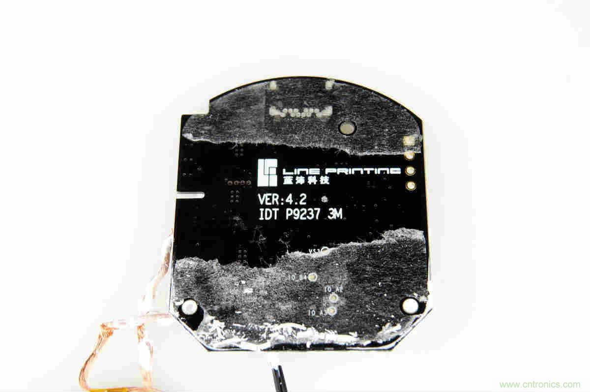 拆解對(duì)比：系出同門，小米、紫米無(wú)線充電器的差別有多大？