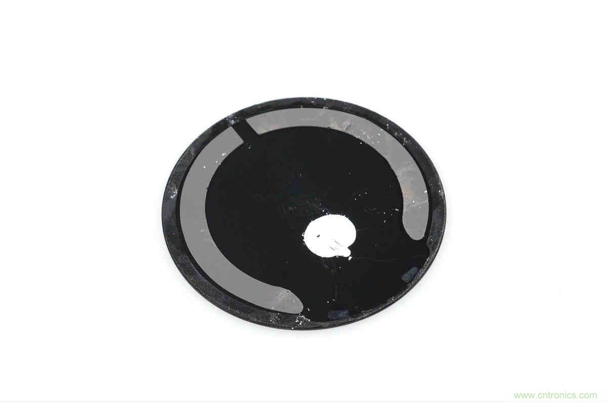 拆解對(duì)比：系出同門，小米、紫米無(wú)線充電器的差別有多大？