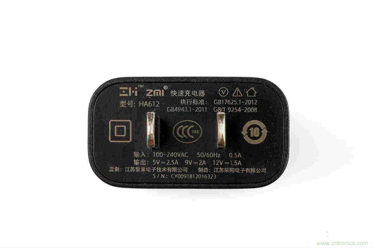 拆解對(duì)比：系出同門，小米、紫米無(wú)線充電器的差別有多大？