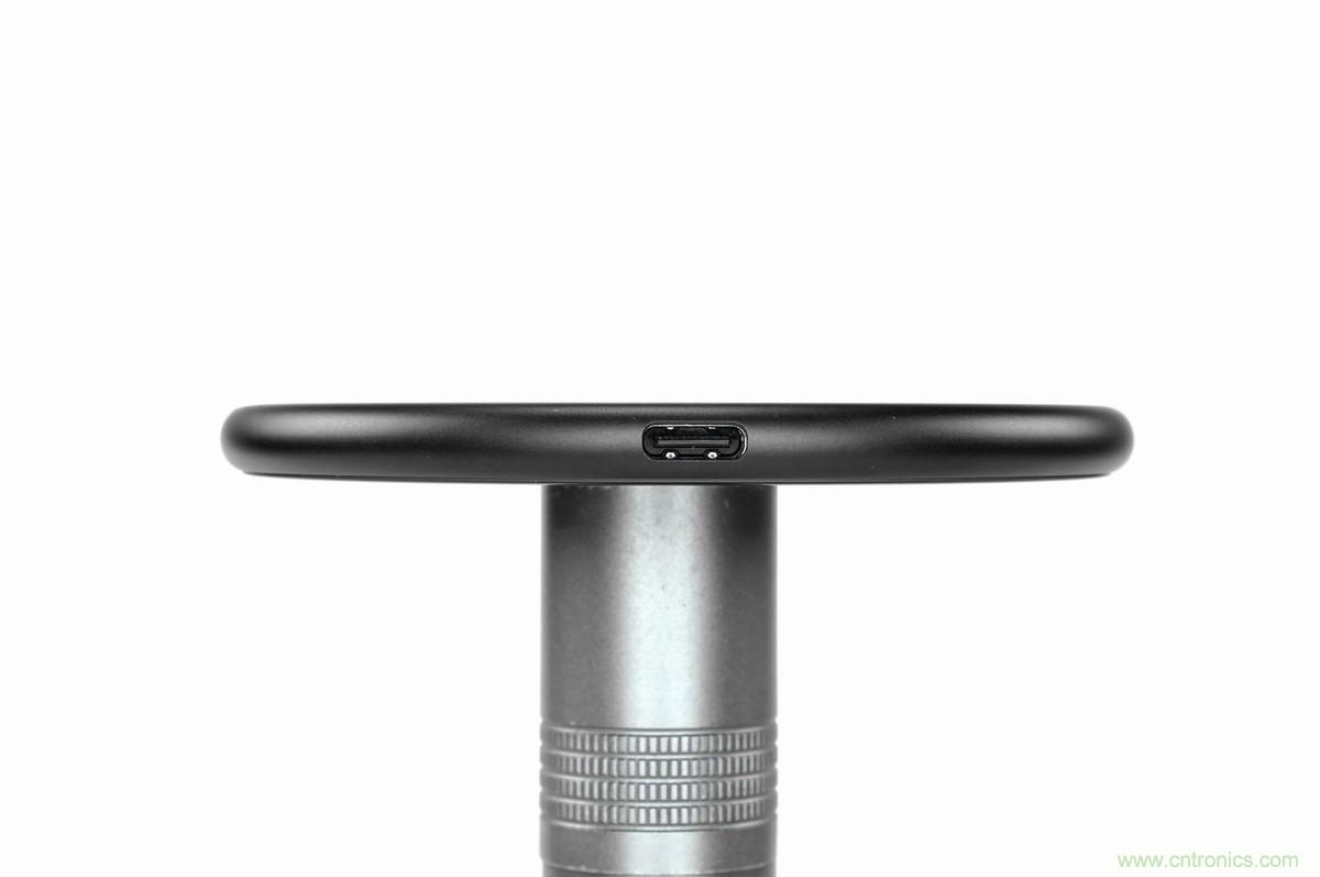 拆解對(duì)比：系出同門，小米、紫米無(wú)線充電器的差別有多大？