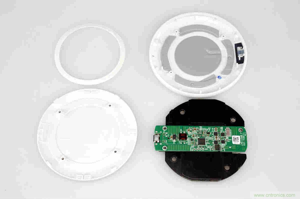拆解對(duì)比：系出同門，小米、紫米無(wú)線充電器的差別有多大？