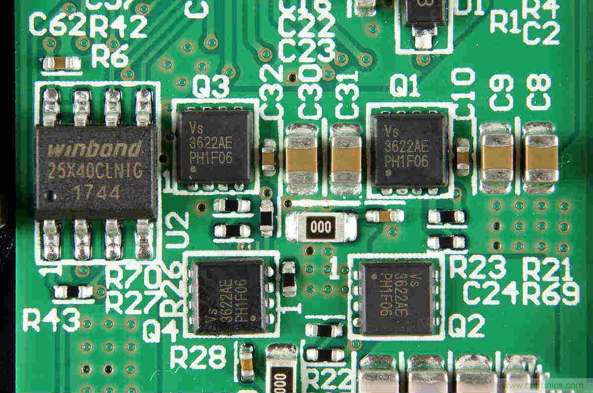 拆解對(duì)比：系出同門，小米、紫米無(wú)線充電器的差別有多大？